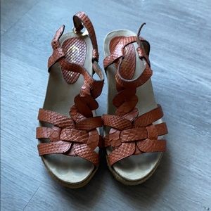 VERY comfortable sandal wedge